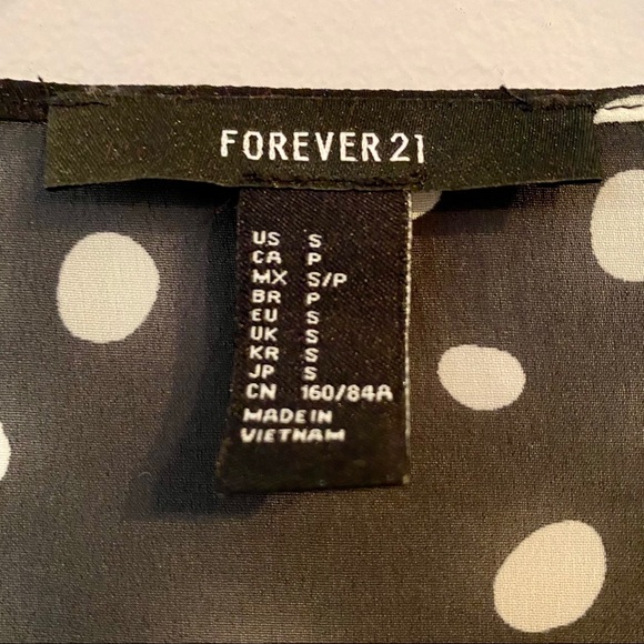 Forever 22 polka dot tie shirt - Picture 2 of 4